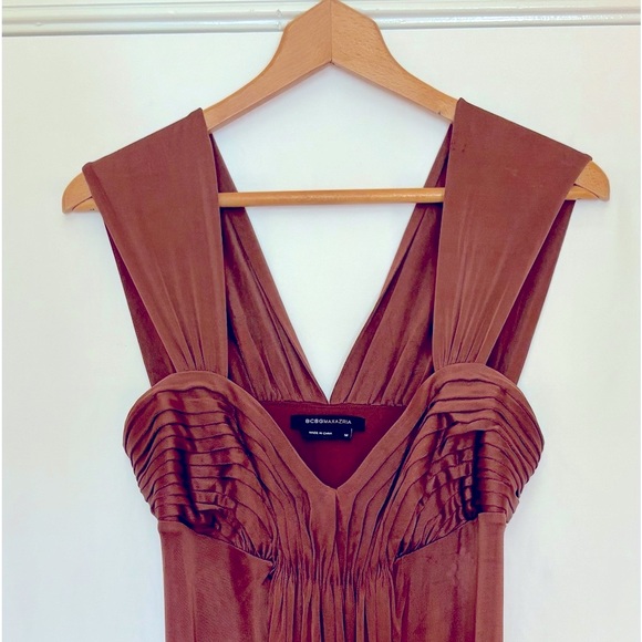 BCBGMaxAzria Dresses & Skirts - NWOT Very Beautiful BCBGMAXAZRIA Brown Flowy Dress Size Médium